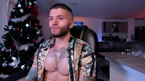 Snapshot of frankfarrellx chatting on December 19, 2:56 am Frank Farrell. Hey remember to give me a thumbs up Ty online show from December 19, 2:56 am