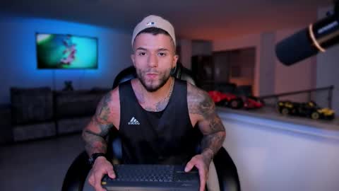 Snapshot of frankfarrellx chatting on September 8, 11:15 pm Frank Farrell. Hey remember to give me a thumbs up Ty online show from September 8, 11:15 pm
