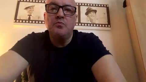 frankie8881 online show from January 14, 11:19 pm