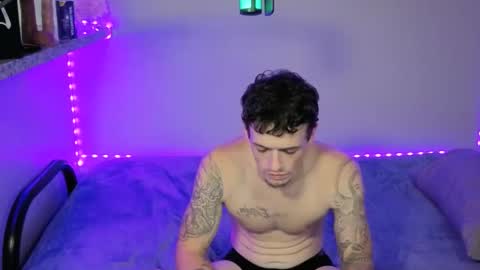 Snapshot of frankoafterdark chatting on September 16, 2:45 am Franco online show from September 16, 2:45 am