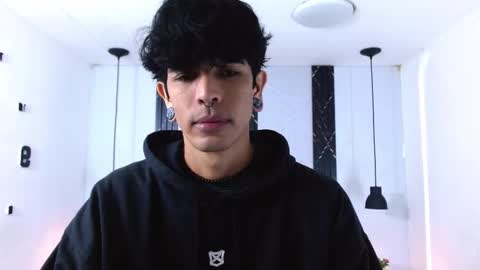 Franvill trato online show from December 2, 7:06 pm