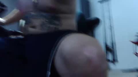 freakyfreddie305 online show from October 16, 2:41 am