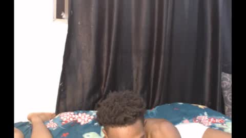 freakyslut30 online show from January 13, 7:10 pm