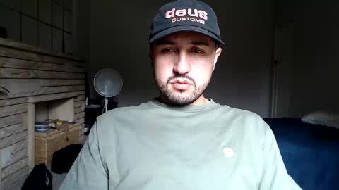 fred_555 online show from March 3, 5:51 am