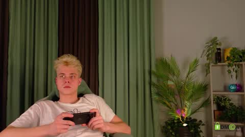 Fred online show from March 20, 7:18 pm