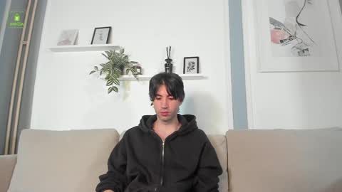 Freddie online show from April 22, 5:46 am