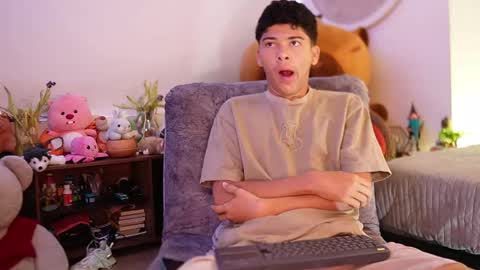 Juan  give it a thumbs up please its important online show from September 18, 11:56 am