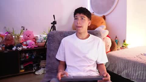 Juan  give it a thumbs up please its important online show from September 17, 11:55 am