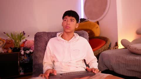 Juan  give it a thumbs up please its important online show from September 10, 11:53 am