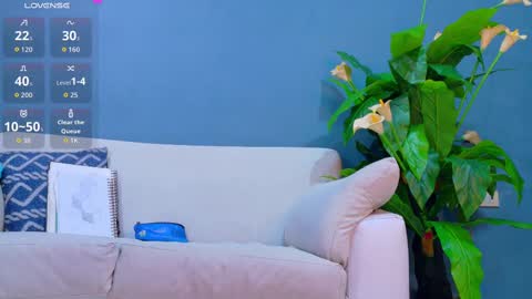 Snapshot of french_sexx chatting on September 19, 4:24 am Xavier online show from September 19, 4:24 am