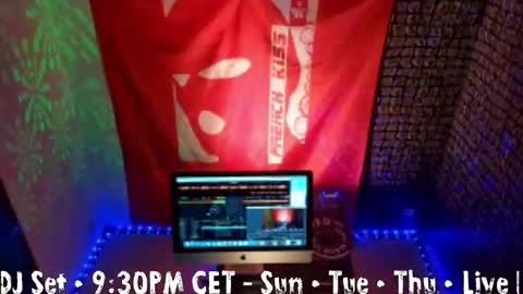 frenchkissdjfk online show from November 6, 7:22 am