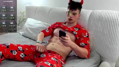 Snapshot of fresh_b1ood chatting on February 23, 7:03 pm Alex or Andrzej online show from February 23, 7:03 pm