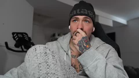 cameron online show from March 10, 7:18 pm