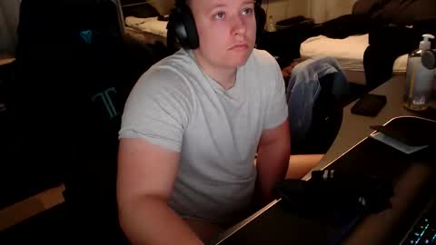 frommern02 online show from November 19, 9:20 am