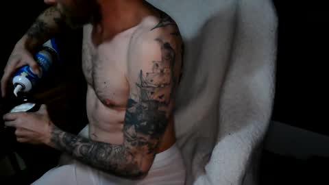 Snapshot of froski666 chatting on March 8, 4:31 am froski666 online show from March 8, 4:31 am