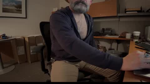 Snapshot of fuckadilf chatting on March 7, 11:51 am fuckadilf online show from March 7, 11:51 am