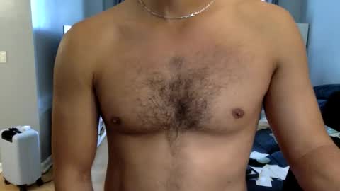 Max online show from October 31, 7:50 pm