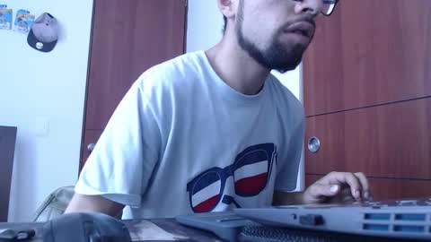 Snapshot of fvckhorneyguy chatting on February 22, 3:43 pm andrew online show from February 22, 3:43 pm