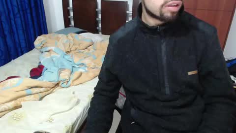 Snapshot of fvckhorneyguy chatting on March 8, 1:26 am andrew online show from March 8, 1:26 am