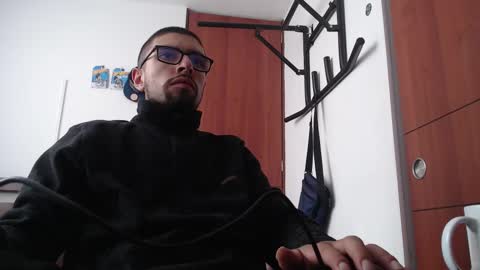 Snapshot of fvckhorneyguy chatting on March 10, 2:59 pm andrew online show from March 10, 2:59 pm