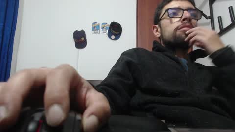 Snapshot of fvckhorneyguy chatting on March 4, 1:55 am andrew online show from March 4, 1:55 am