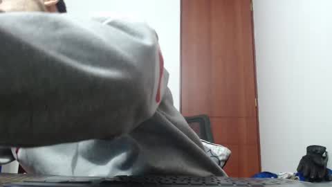 Snapshot of fvckhorneyguy chatting on February 26, 3:42 am andrew online show from February 26, 3:42 am