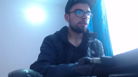 Snapshot of fvckhorneyguy chatting on February 7, 4:03 pm andrew online show from February 7, 4:03 pm