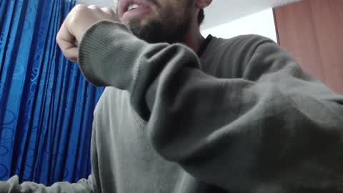 Snapshot of fvckhorneyguy chatting on December 26, 7:24 am andrew online show from December 26, 7:24 am