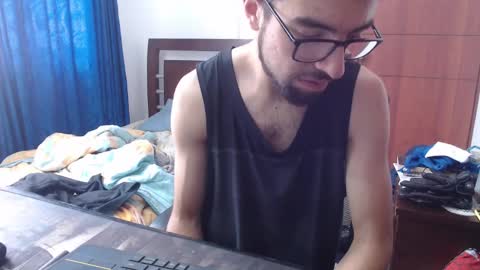 Snapshot of fvckhorneyguy chatting on February 26, 3:52 pm andrew online show from February 26, 3:52 pm