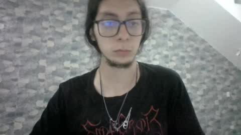 gaahlfrost online show from June 9, 4:03 am