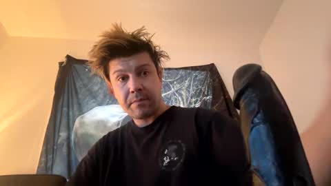 yeeah online show from December 11, 7:32 pm