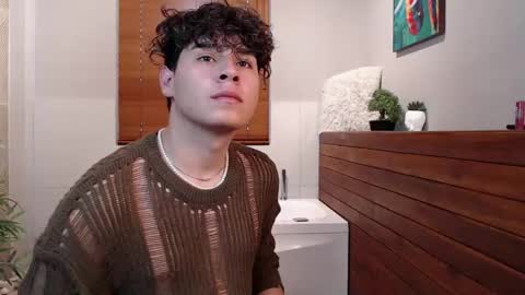 Snapshot of gabriell_ramirez_ chatting on March 8, 10:13 pm gabriell_ramirez_ online show from March 8, 10:13 pm