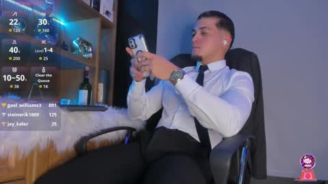 Snapshot of gael_williams4 chatting on October 4, 2:05 am Gael Williams online show from October 4, 2:05 am