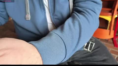 Stutzen online show from March 31, 4:09 pm