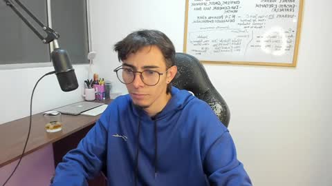 Snapshot of gametommy chatting on January 10, 10:36 pm Tommy online show from January 10, 10:36 pm