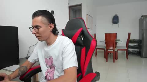 Snapshot of gametommy chatting on March 6, 3:35 pm Tommy online show from March 6, 3:35 pm