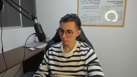 Snapshot of gametommy chatting on December 6, 5:44 pm Tommy online show from December 6, 5:44 pm