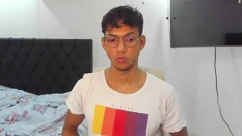 Garret Mathix online show from February 12, 1:52 am