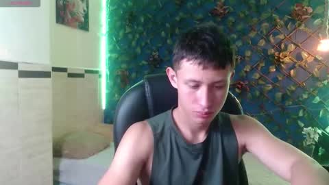 garuo_18 online show from November 20, 3:28 am