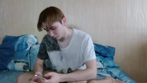 gary_snail33257 online show from November 10, 10:20 am