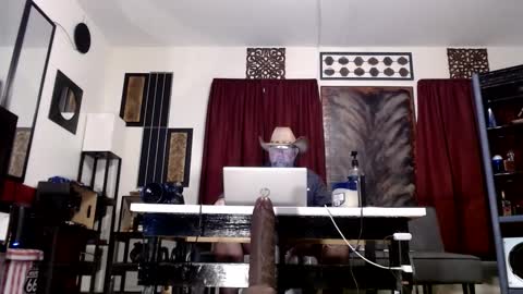 gatewaylaptop2019 online show from October 13, 10:38 pm