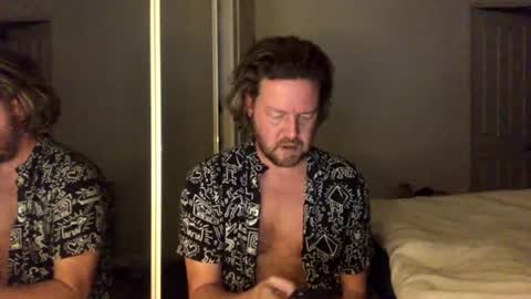 gcsurfer81 online show from June 13, 9:18 am