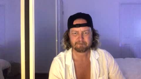 gcsurfer81 online show from October 12, 9:14 am