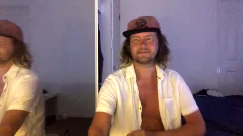 gcsurfer81 online show from February 20, 6:26 am