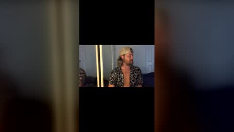 gcsurfer81 online show from November 25, 6:04 am