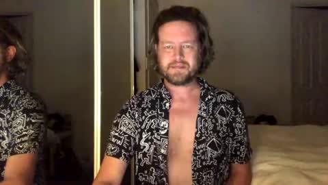 gcsurfer81 online show from June 16, 8:27 am