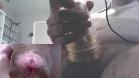 Snapshot of geeky___dick chatting on March 10, 4:57 pm Geekydick online show from March 10, 4:57 pm
