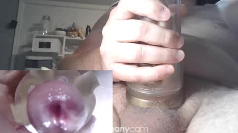 Snapshot of geeky___dick chatting on October 9, 3:39 pm Geekydick online show from October 9, 3:39 pm