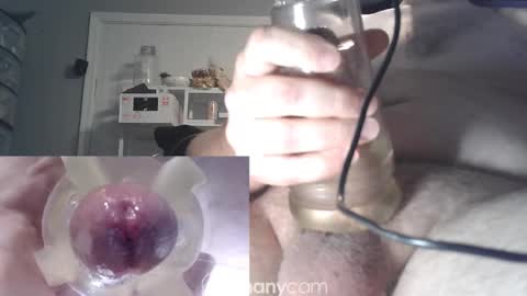 Snapshot of geeky___dick chatting on October 3, 4:56 pm Geekydick online show from October 3, 4:56 pm