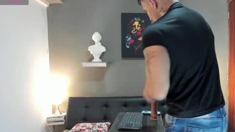 gendersonfit online show from December 4, 8:40 pm